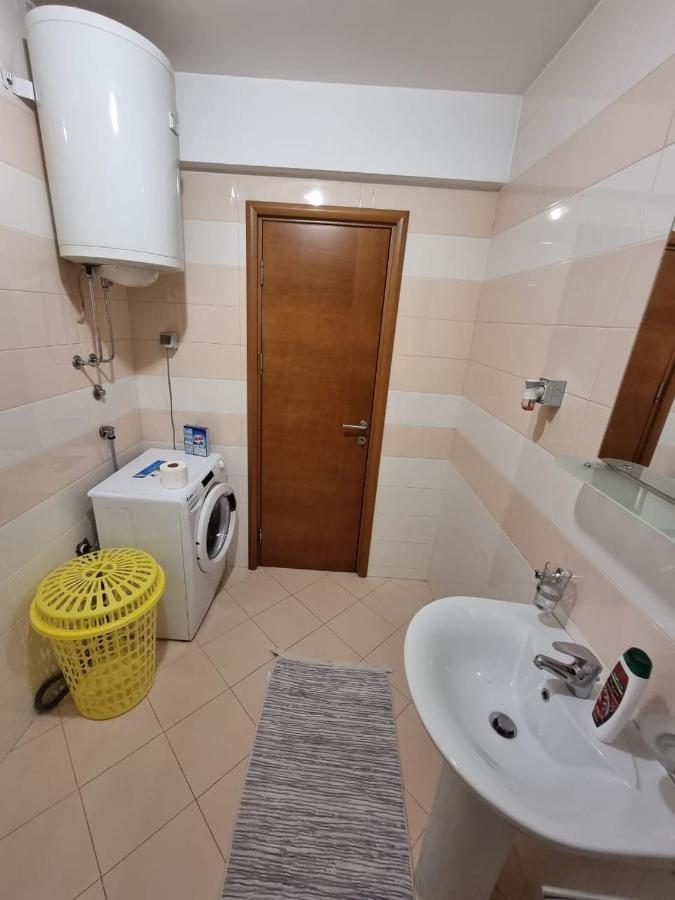 5 Star Apartment Podgoriţa Exterior foto