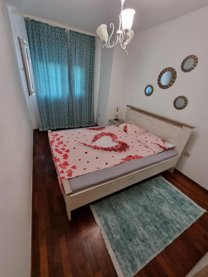 5 Star Apartment Podgoriţa Exterior foto
